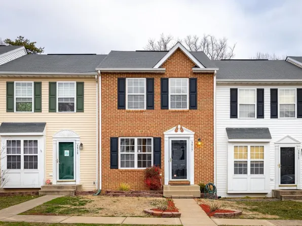 3917 Saint Michaels Sq, Fredericksburg, VA 22408