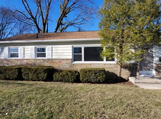 2794 Woodstock Rd, Columbus, OH 43221