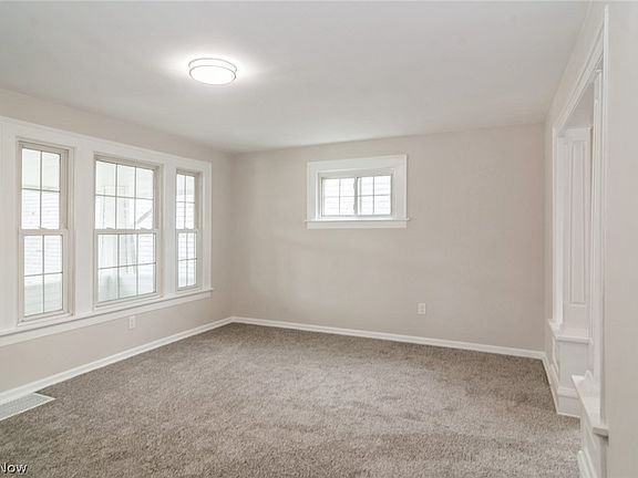 5th image of 1411 Middle Ave