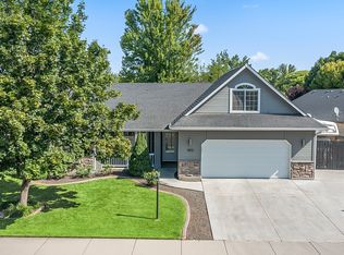 5012 W Fairborough Dr, Meridian, ID 83646