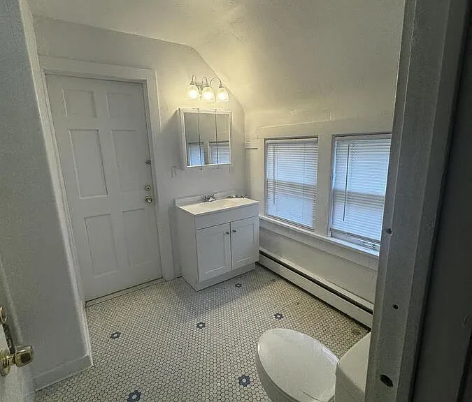 208 N Hamilton St #4 — Photo 10