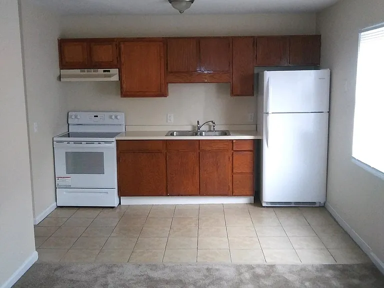 110 W Main St #5 — Photo 1