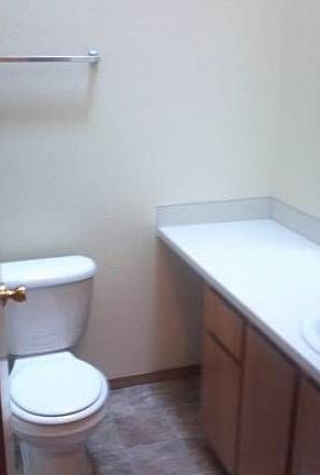 Bathroom w/Skylight