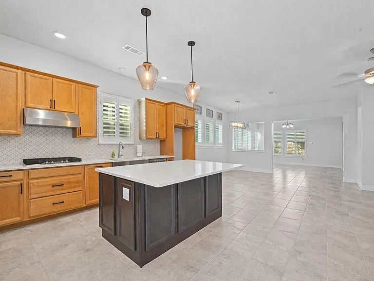 18530 Joyous Ln — Photo 8