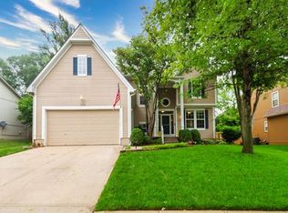 109 Broadmoor Dr, Louisburg, KS 66053