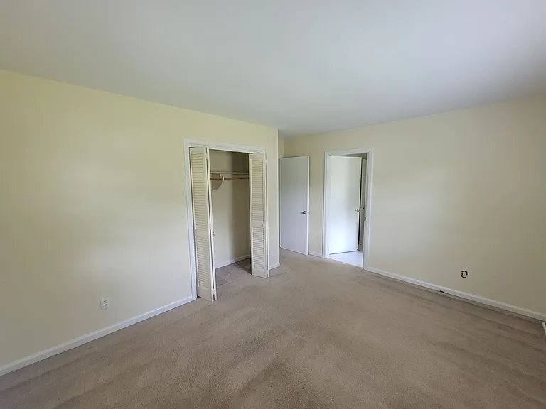 3023 Robin Hood Dr — Photo 7