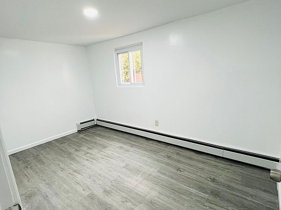 5th image of 1865 Louis Kossuth Ave Floor 1