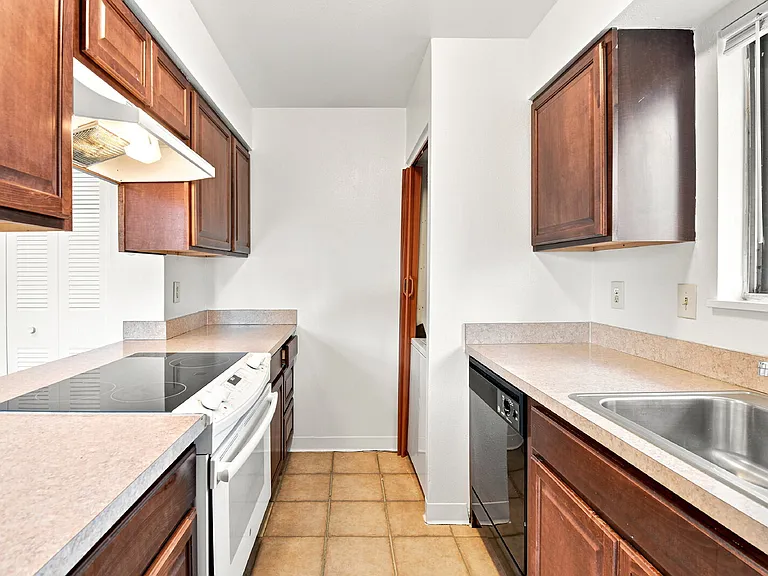 1225 S Oneida St #217 — Photo 9