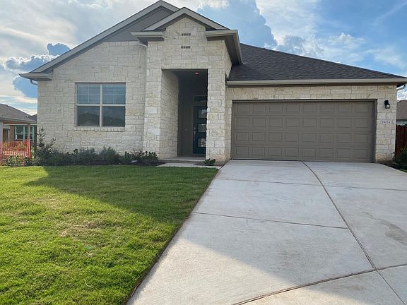4th image of 18024 Stefano Dr
