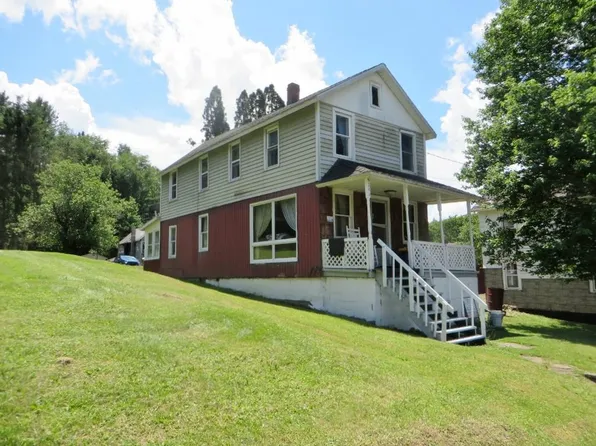 5742 Route 487, Lopez, PA 18628