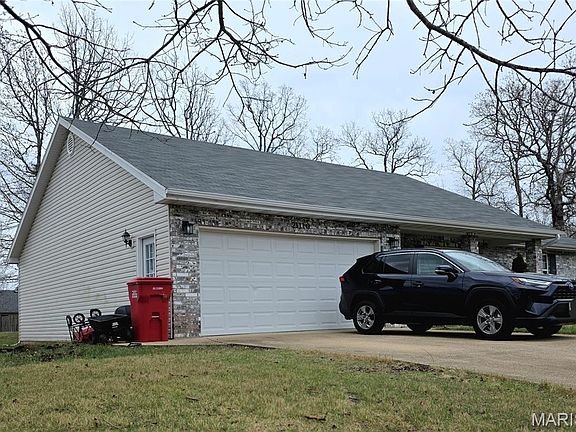 5th image of 21110 Larson Rd