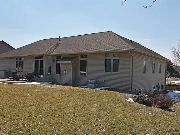 2nd image of 1755 Cady Ln
