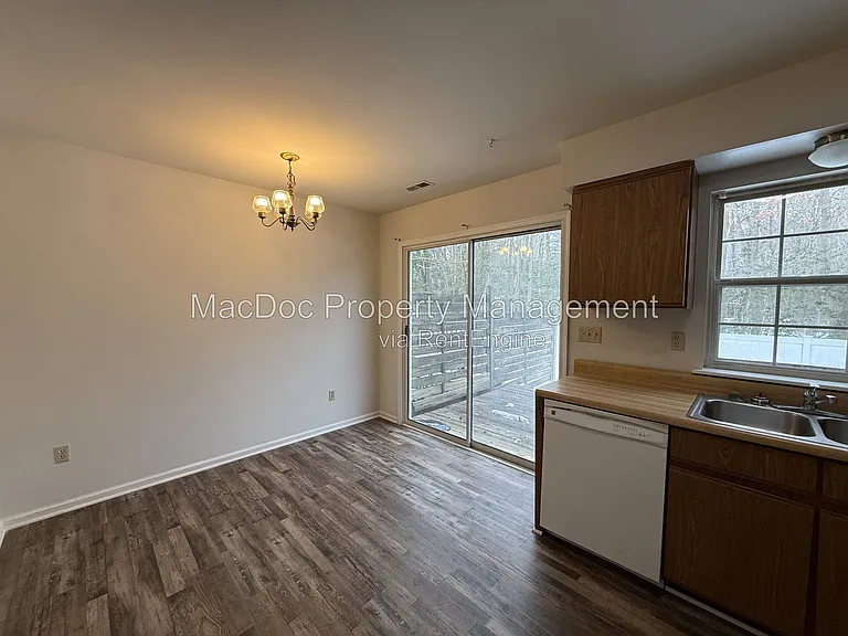 5230 Kings Wood Ln — Photo 7