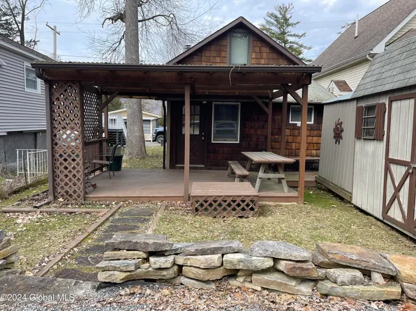 6327 Sunset Bay Road, Huletts Landing, NY 12841