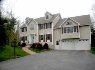 22 Fellows Rd, Brentwood, NH 03833