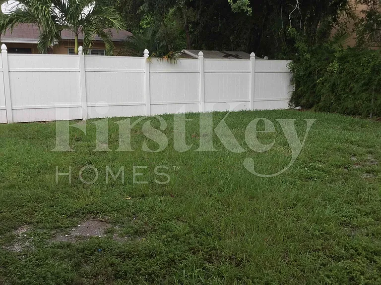 6521 Roosevelt St — Photo 27