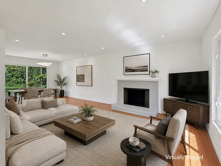 950 Olive St — Photo 4