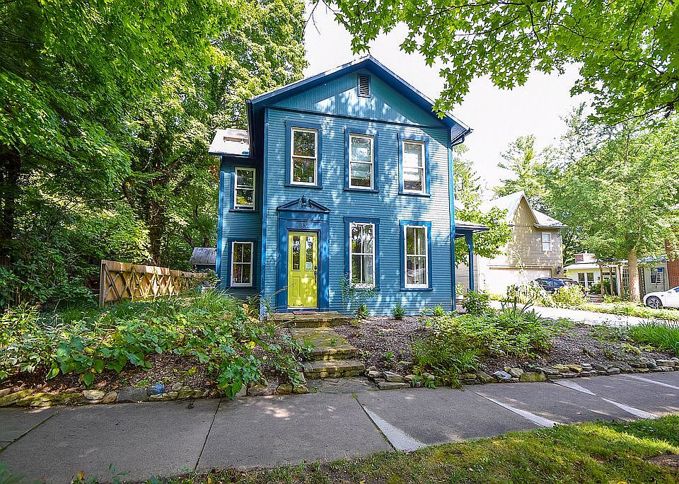 1st image of 352 Dayton St