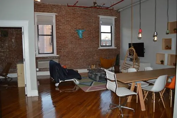 Rented by Dream Space Realty | media 16