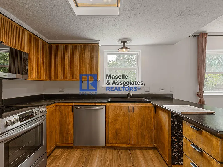 69 Sycamore Ln — Photo 16