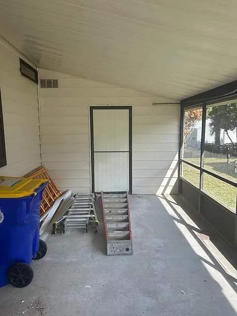 2 bed, 2.0 bath, 1198 sqft, $1,900 — Photo 4