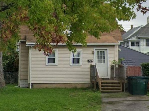 36 Sunset St