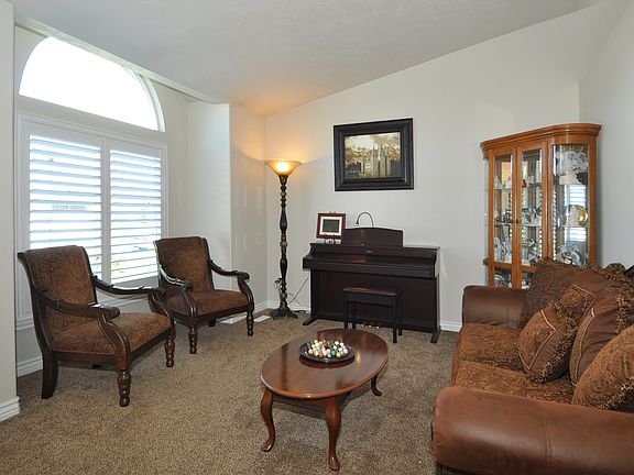 3rd image of 1223 W Trimble Ln