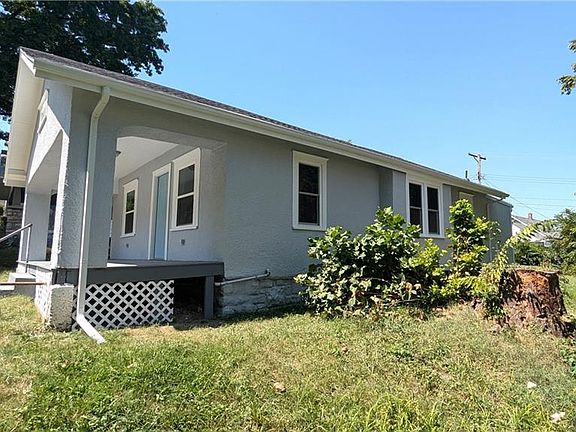 5th image of 4020 Silver Ave