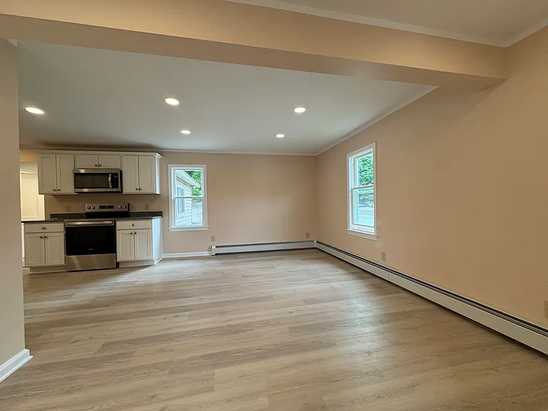44 N Main St — Photo 9