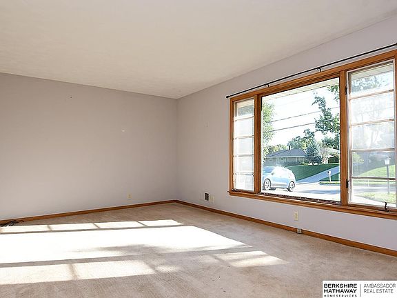 5th image of 5522 N 78th St