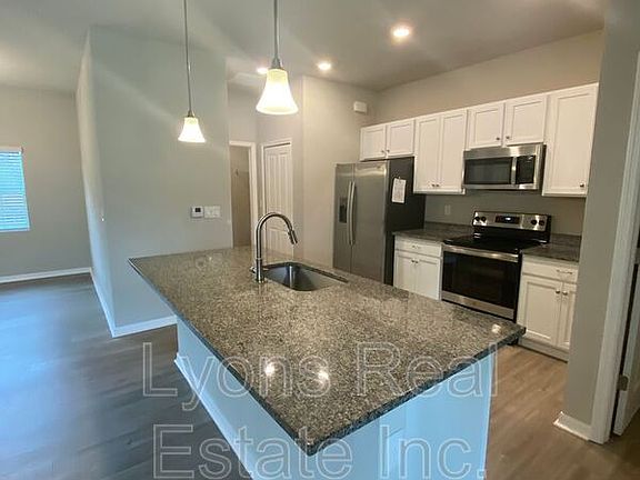 5th image of 1204 Biscayne Dr