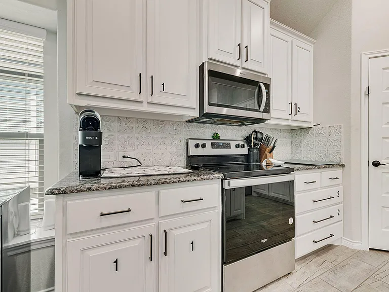 Kitchen storage for 1-2