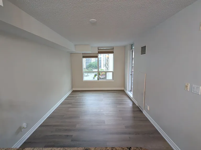 225 Wellesley St E #607 — Photo 9