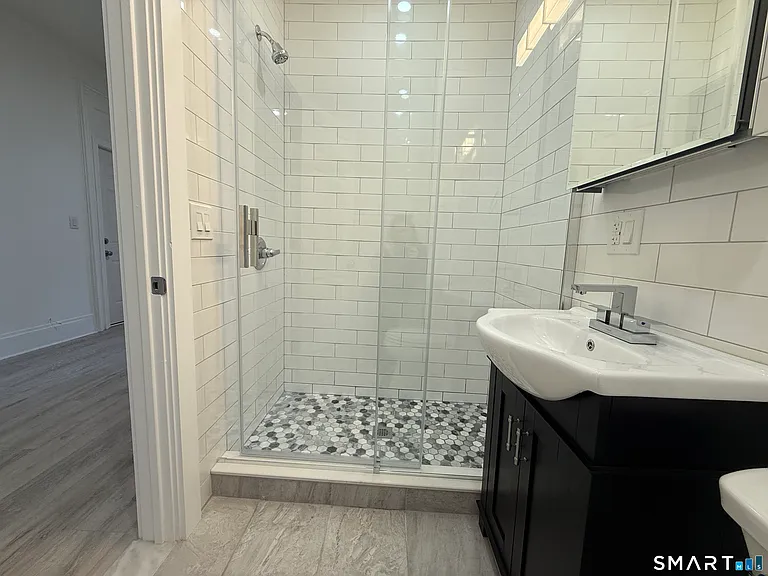 44 Franklin St — Photo 8