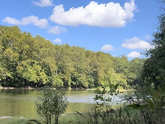 4th image of 2 River Boat Dr