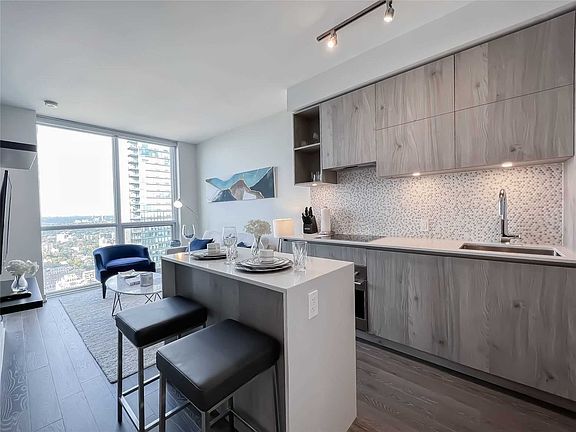 5th image of 1 Yorkville Ave #4104