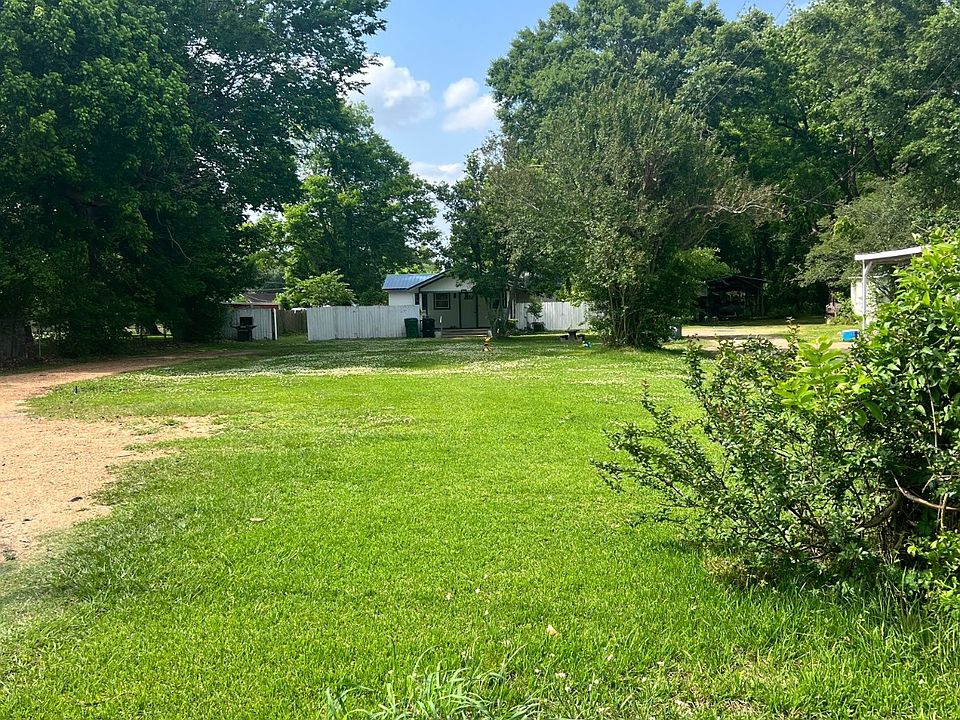 1st image of 322 Lake Dr