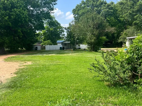 322 Lake Dr, Ferriday, LA 71334