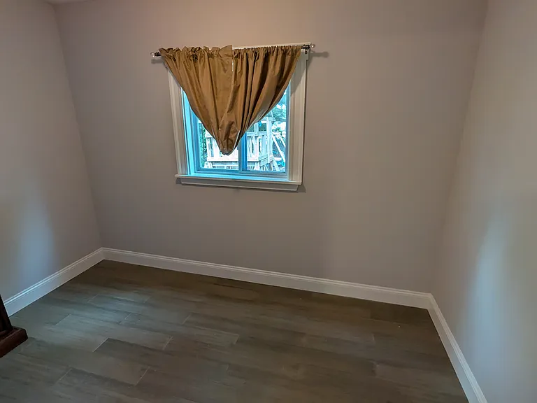823 Canterbury St — Photo 12