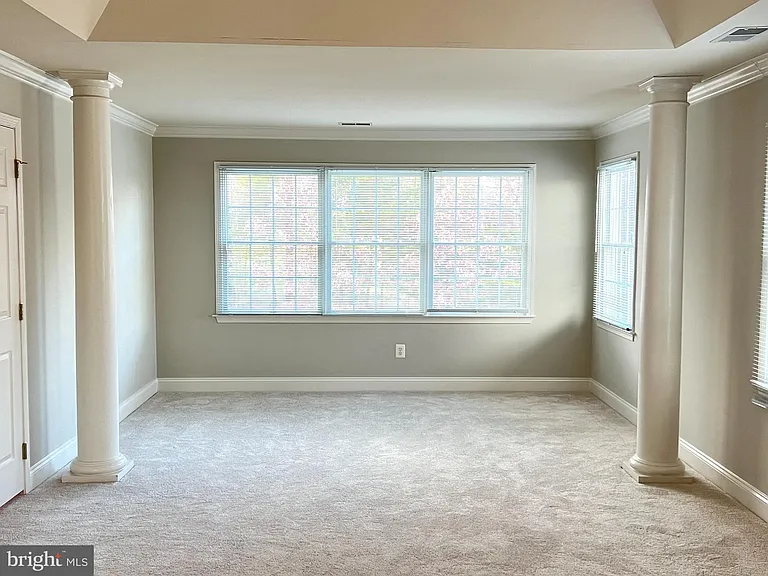 5920 Interlachen Ct — Photo 15