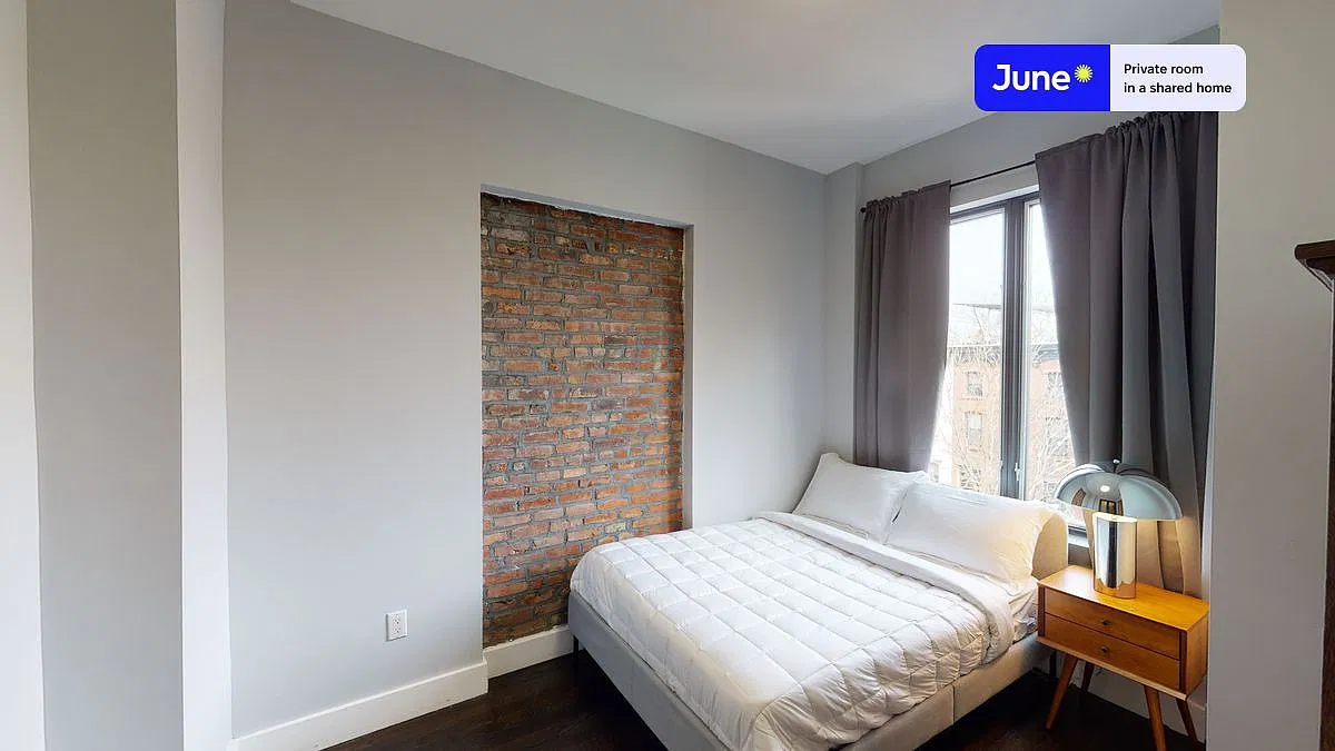 Full bedroom in 4 bed/2 bath home in Bedford-Stuyvesant #733 A — Photo 1