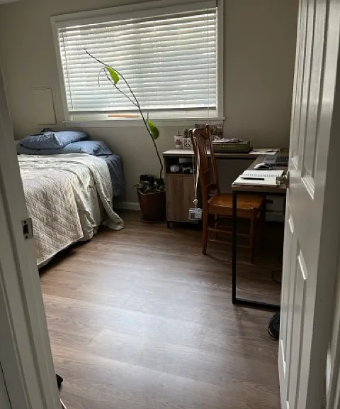 2nd bedroom