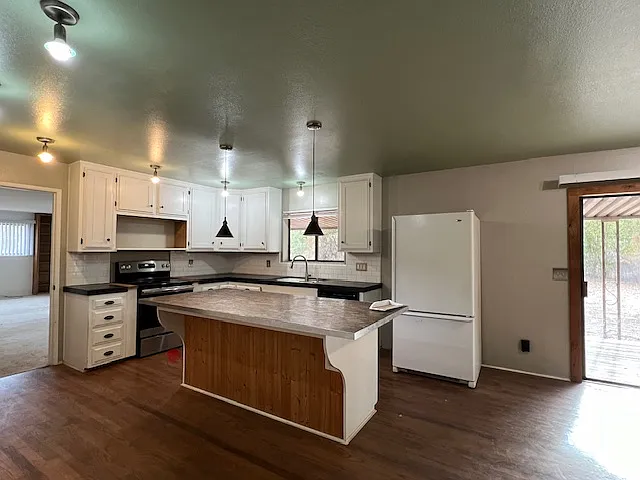 50 Gideon Lane - House — Photo 3