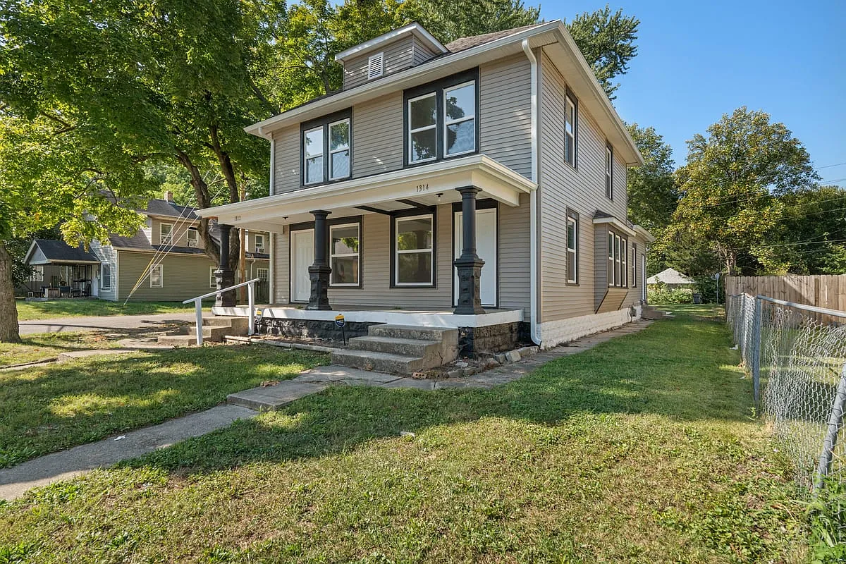 1312 North Dearborn Street — Photo 2