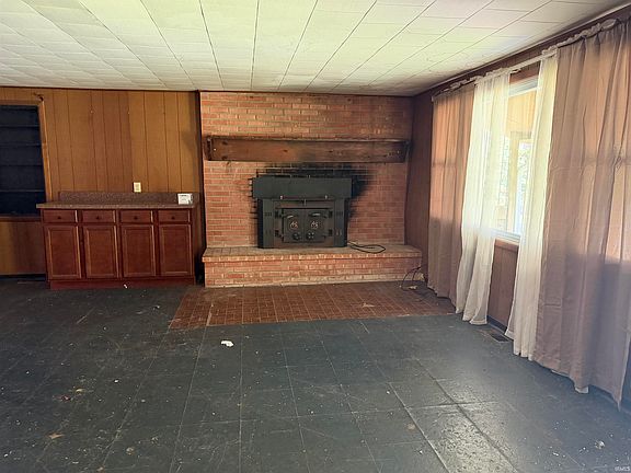 2nd image of 534 Paw Paw Rd