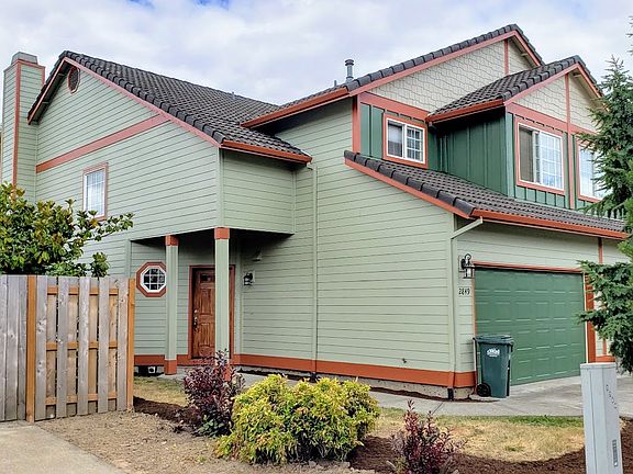 2nd image of 2849 SE 41st Ave