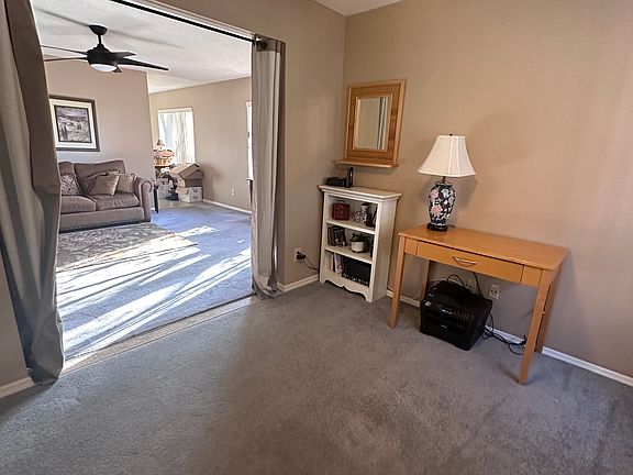 5th image of 2527 W Kilarea Ave