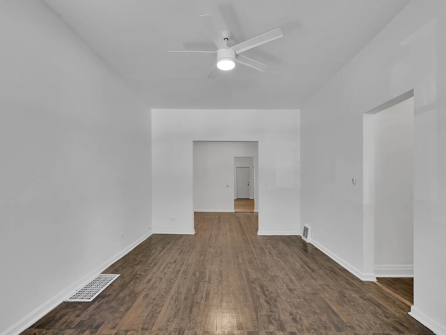 3846 N Troy St — Photo 3