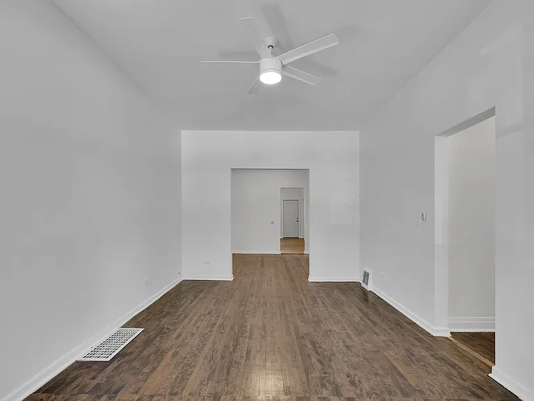 3846 N Troy St #1 — Photo 3