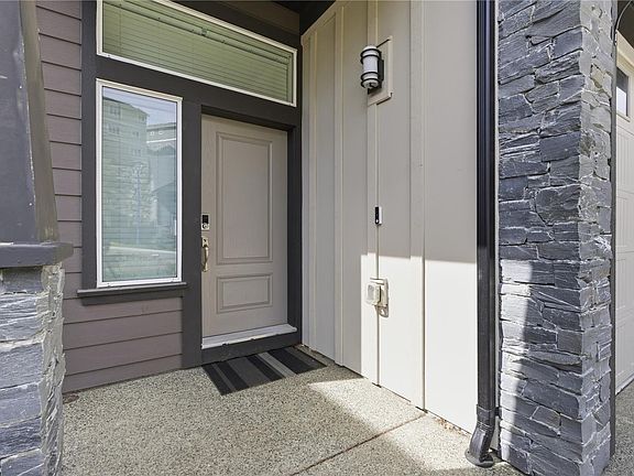 5th image of 3512 Honeycrisp Ave